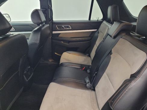 Used 2017 Ford Explorer XLT w/ Equipment Group 202A image 18