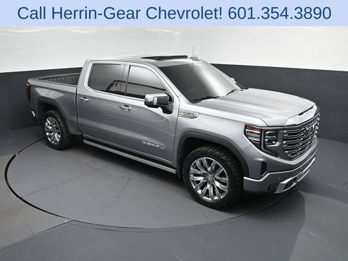 Used 2023 GMC Sierra 1500 Denali w/ Denali Reserve Package AWD/4WD image 39