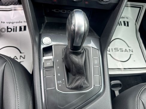 Used 2020 Volkswagen Tiguan SE FWD image 19