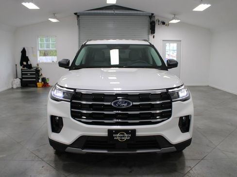 New 2026 Ford Explorer Active image 2