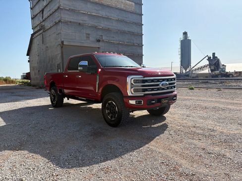 Used 2023 Ford F250 Platinum w/ Tremor Off-Road Package AWD/4WD image 2