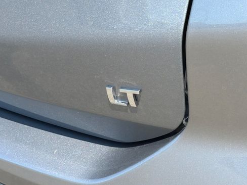 Used 2024 Chevrolet Equinox LT FWD image 32