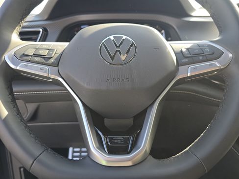 New 2026 Volkswagen Atlas Cross Sport SEL Premium R-Line image 22