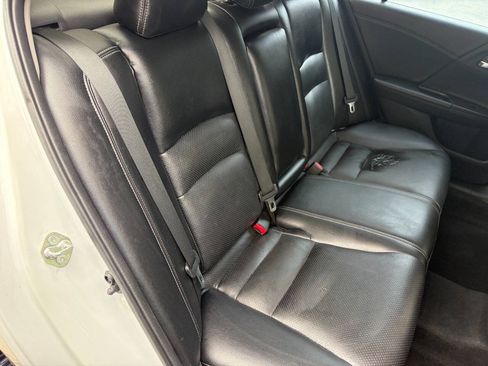 Used 2015 Honda Accord Sport image 19