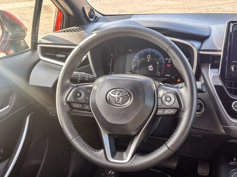 Certified 2025 Toyota Corolla XSE image 18