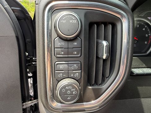 Used 2020 Chevrolet Silverado 1500 LTZ w/ LTZ Plus Package AWD/4WD image 17