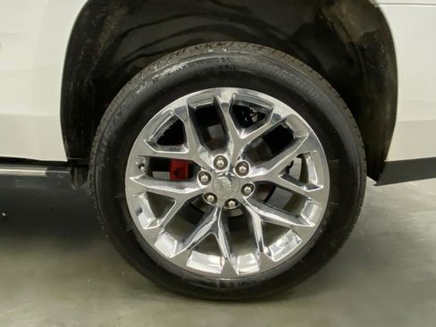 Used 2016 Cadillac Escalade Premium image 18