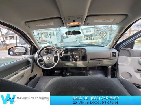 Used 2011 GMC Sierra 2500 W/T w/ Snow Plow Prep Package image 9