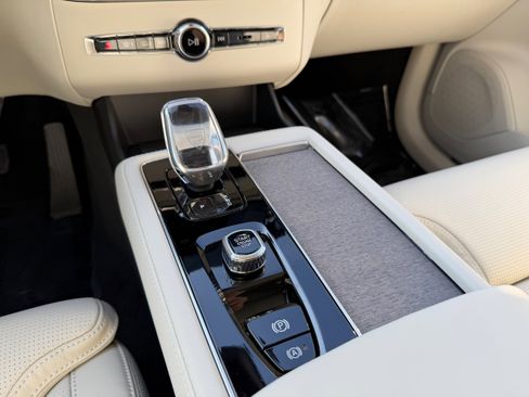 New 2026 Volvo XC90 B6 Ultra w/ Lounge Package AWD/4WD image 15