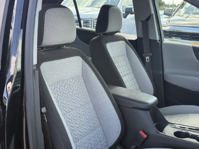 Used 2023 Chevrolet Equinox LS w/ Driver Confidence II Package FWD image 18