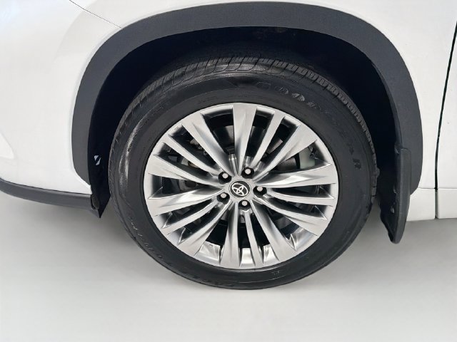 Used 2026 Toyota Highlander Platinum AWD/4WD image 26