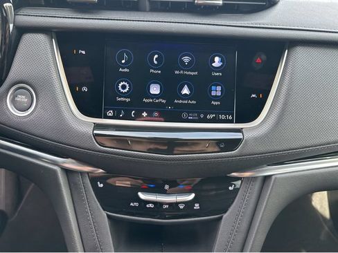 Certified 2024 Cadillac XT6 Luxury FWD image 22