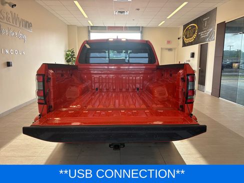 Used 2025 Nissan Frontier PRO-4X w/ Tow Package AWD/4WD image 10