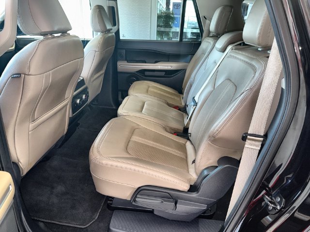 Used 2024 Ford Expedition Max Limited AWD/4WD image 23