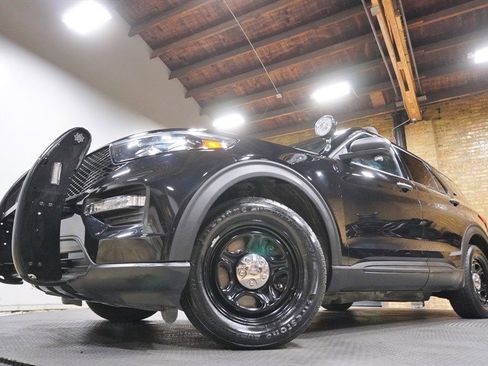 Used 2020 Ford Explorer 4WD Police Interceptor w/ Ultimate Wiring Package image 3