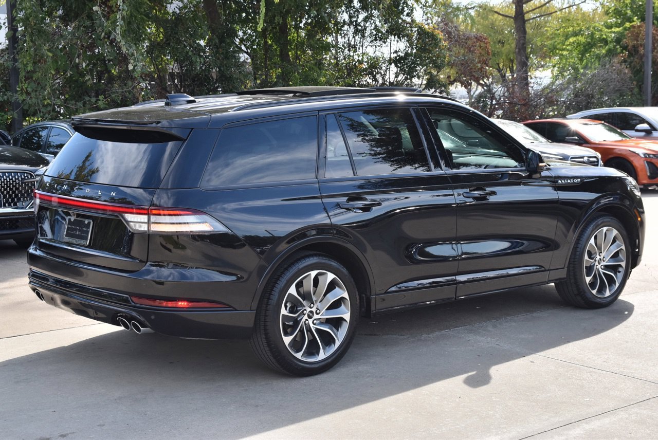 Certified 2026 Lincoln Aviator 2WD w/ Jet Appearance Package image 7
