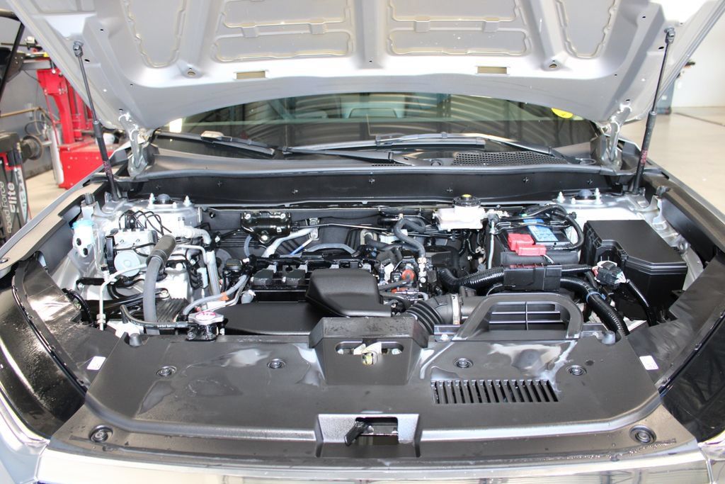 Used 2025 Honda CR-V EX-L image 9