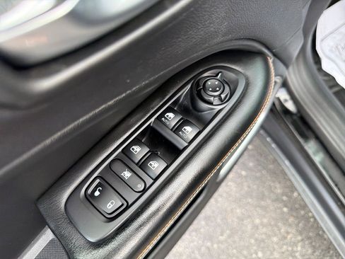 Used 2020 Jeep Compass Latitude image 19