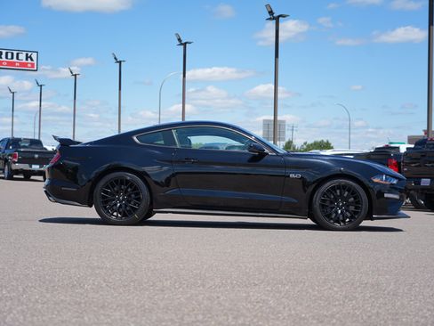 Used 2018 Ford Mustang GT Premium w/ GT Performance Package RWD image 2
