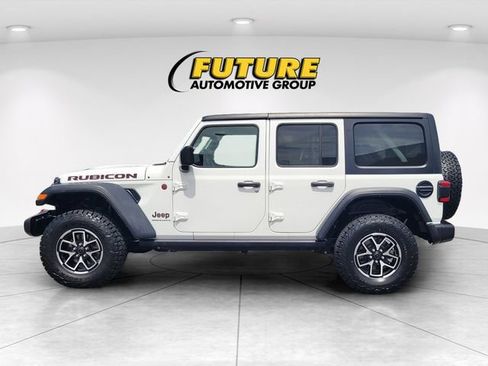 Used 2024 Jeep Wrangler Unlimited Rubicon AWD/4WD image 6
