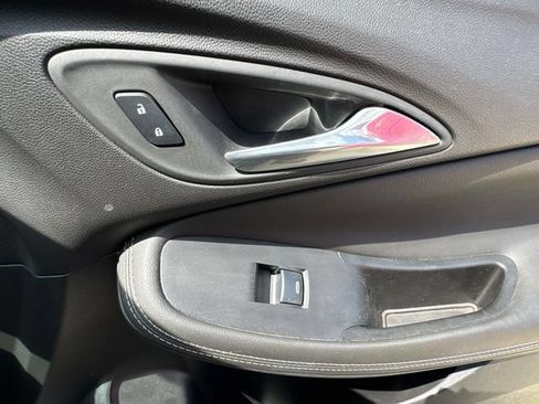 Used 2024 Buick Encore GX Preferred w/ Comfort Package FWD image 20