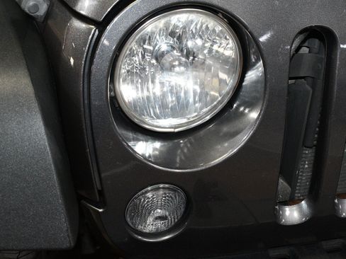 Used 2014 Jeep Wrangler Sport w/ Quick Order Package 24S AWD/4WD image 58