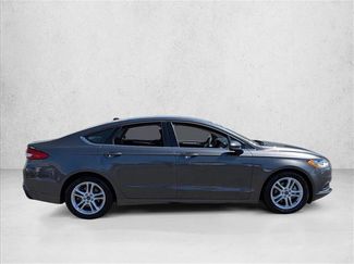 Used 2018 Ford Fusion SE w/ Fusion SE Technology Package video 4