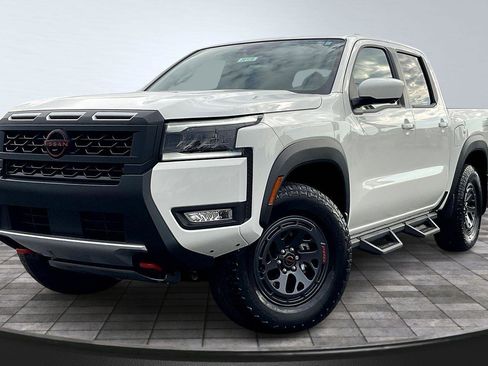 New 2026 Nissan Frontier PRO-4X w/ Pro-4x Convenience Package image 2