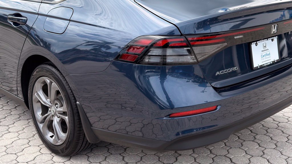 Certified 2023 Honda Accord EX image 17