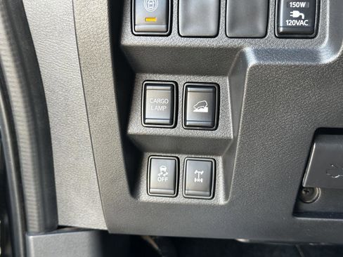 Used 2023 Nissan Frontier PRO-4X w/ Pro Convenience Package AWD/4WD image 27