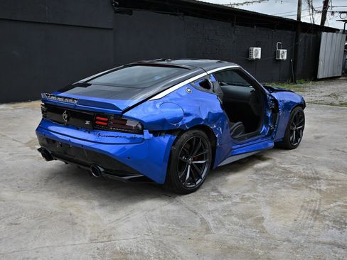Used 2023 Nissan Z w/ Floor Mat Package (L93) image 4
