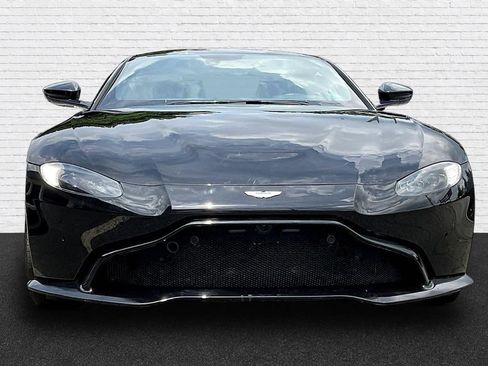 Used 2019 Aston Martin V8 Vantage Coupe RWD image 2
