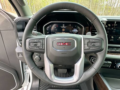 New 2026 GMC Sierra 1500 Elevation w/ Preferred Package AWD/4WD image 18