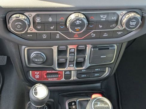 New 2026 Jeep Gladiator Mojave AWD/4WD image 19