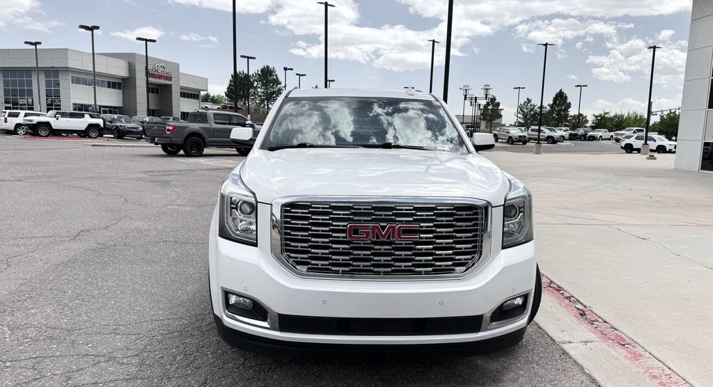 Used 2020 GMC Yukon XL Denali w/ Denali Ultimate Package AWD/4WD image 3