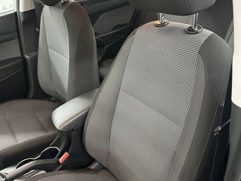 Used 2022 Hyundai Accent Limited image 13