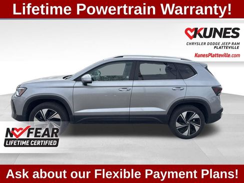 Used 2025 Volkswagen Taos SE image 7