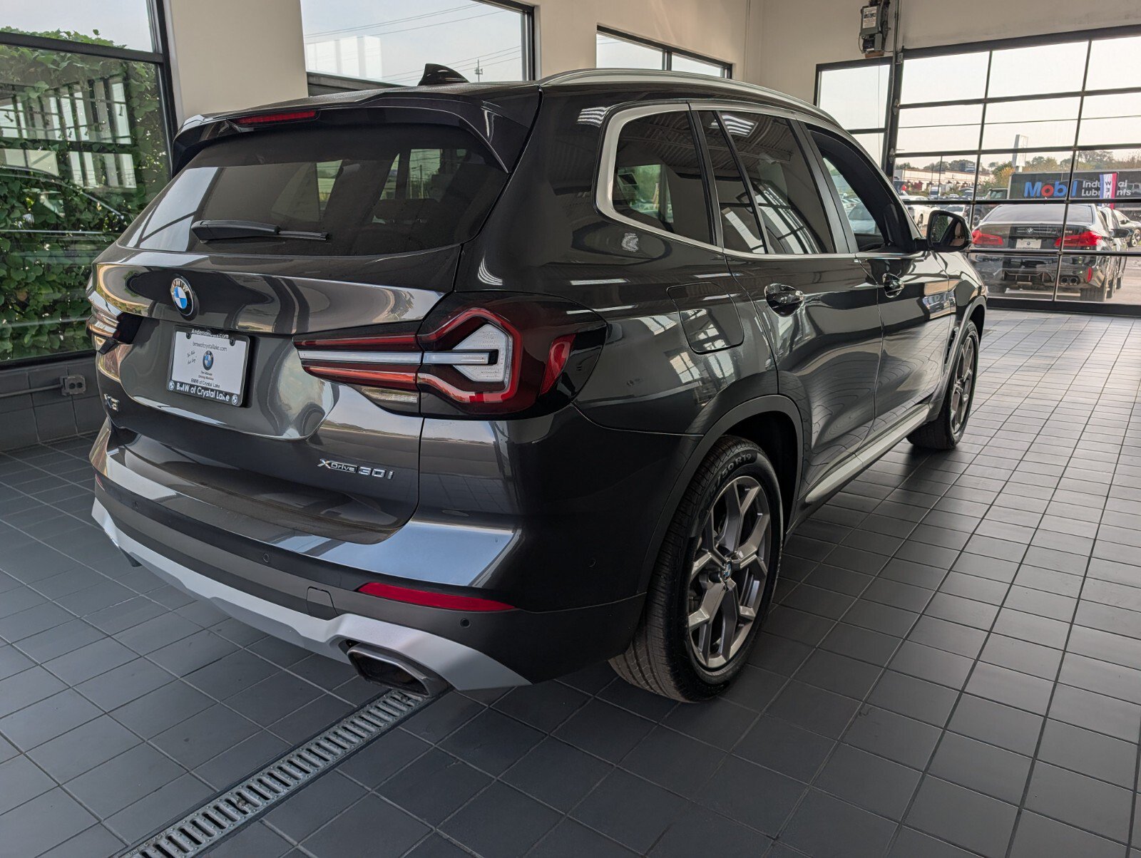 Certified 2024 BMW X3 xDrive30i w/ Premium Package AWD/4WD image 2