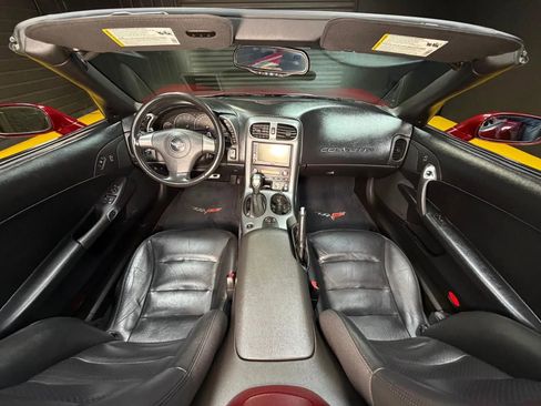 Used 2006 Chevrolet Corvette Convertible w/ Preferred Equipment Group RWD image 13