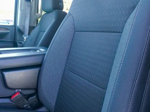 Used 2024 Chevrolet Silverado 3500 LT image 21