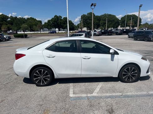 Used 2018 Toyota Corolla SE FWD image 1