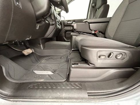 Used 2025 Chevrolet Silverado 1500 Custom AWD/4WD image 33