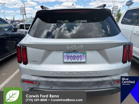 Used 2022 Kia Sorento S AWD/4WD image 6