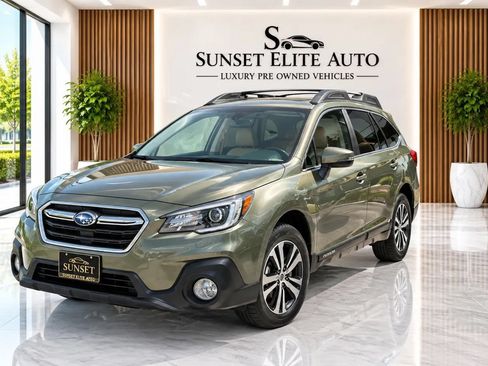 Used 2019 Subaru Outback 2.5i Limited AWD/4WD image 3