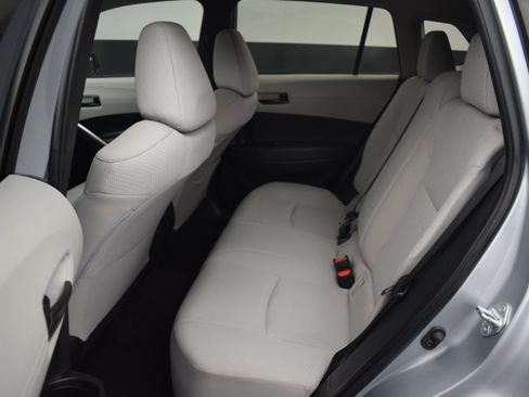 Used 2022 Toyota Corolla Cross L AWD/4WD image 12