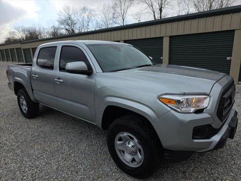 Certified 2023 Toyota Tacoma SR AWD/4WD image 9