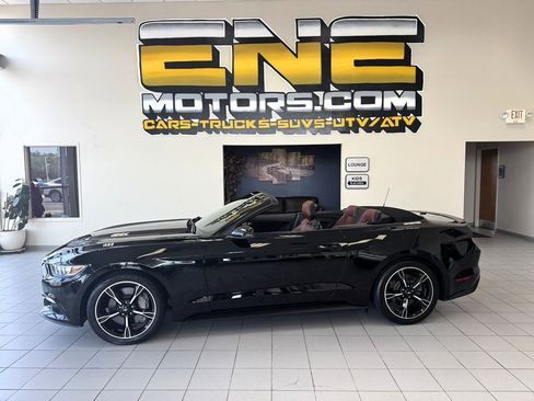 Used 2017 Ford Mustang GT Premium image 6