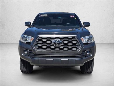 Certified 2021 Toyota Tacoma TRD Off-Road AWD/4WD image 2