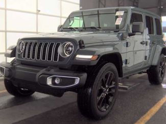 Used 2025 Jeep Wrangler Unlimited Sahara w/ Safety Group AWD/4WD video 1