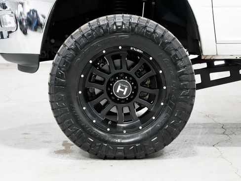 Used 2018 RAM 2500 SLT AWD/4WD image 36